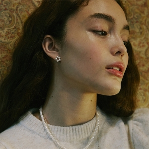 ��Ƽ���渮��� Petit Flower Earring_VH23N4EA100B