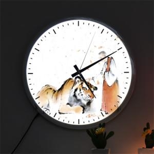 꾸밈 꾸밈 nf 시계액자35R_불교스님과호랑이 020-LED_이미지