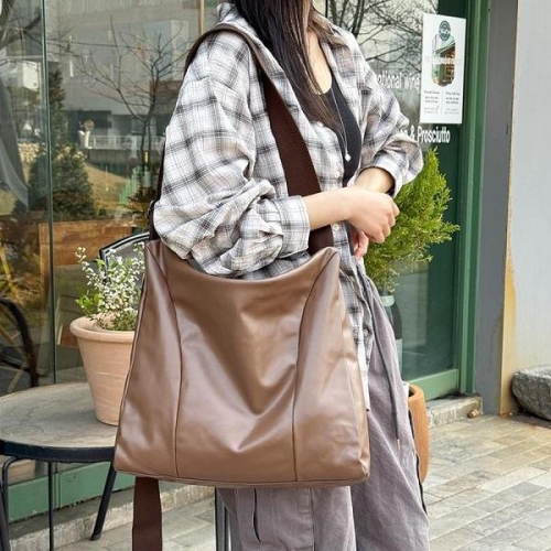 셀러허브 블로썸스틸 YIC_3037 캐주얼 레더 빅 크로스백 S33046472_이미지