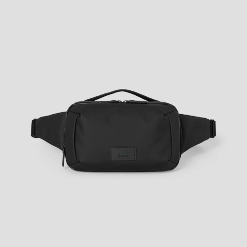 빈폴 ACC 디노 매트 슬링백 블랙 BE62D2M185