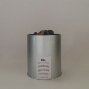  아꼬떼드모이 8월 화산석방향제 틴케이스 [1개]