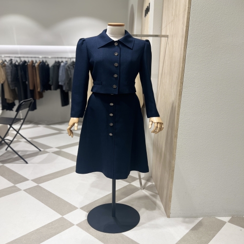 모조에스핀 J253XSD103 버튼디테일 A라인 스커트