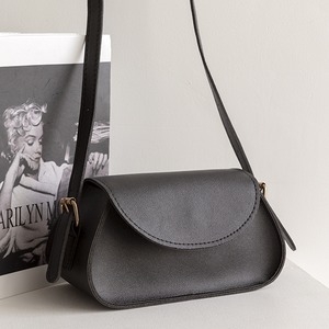 라운드플랩 미니 숄더백 ba-60245c