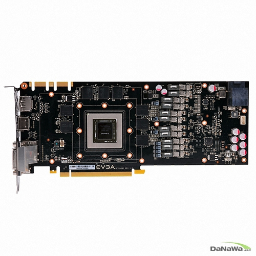 EVGA ������ GTX680 +FTW D5 4GB ���÷���Ʈ