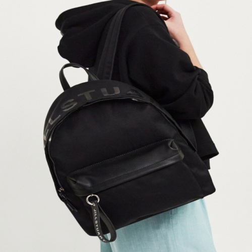 질스튜어트 액세사리 스테디셀러블랙 로고프린트 나일론 백팩 WTBA4F311BK_이미지