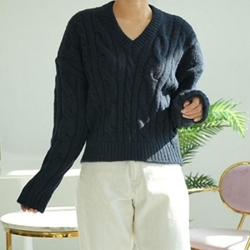 여성 캐주얼 크롭 브이넥 필수템 꽈배기 겨울 니 KYR-WFGV77W