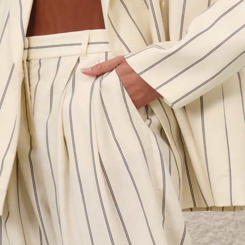 ���Ӹ� ���� SS24 1110PS24155% LINEN 42% RAYON 3% ELASTANE 5471746