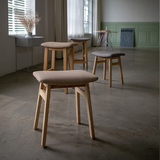 리빙숲 원목 패브릭 스툴 소이미지입니다. 누르면 해당 게시물로 새창이동합니다.