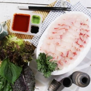 직접잡아 바로 손질한 제철 자연산 광어회1kg 실중량300g내외