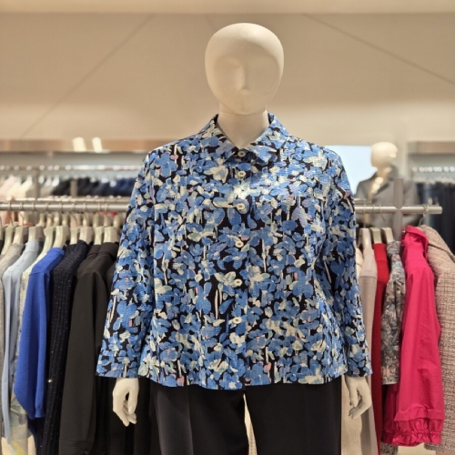 마담포라 엠보 플라워 패턴 블라우스MC1BL504A