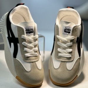 리바디 라이브쇼핑 11017770 세이브존03 쥬비배색라인스니커즈3.5cm 652792023RV800 트렌디한 쇼핑리더_이미지