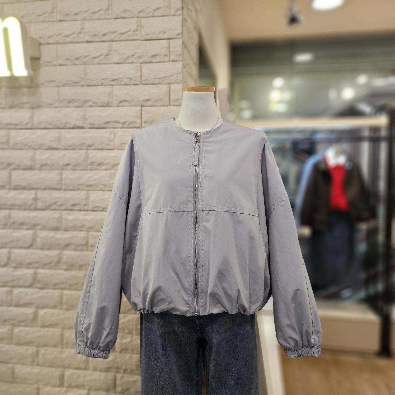 트렌드컬렉션 벌룬 라운드 집업 점퍼 TRJA26342