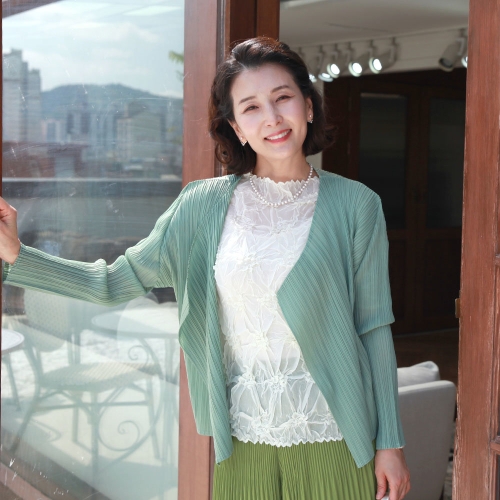 J31566 색감 예술 목밴딩 플리츠 숄가디건 엄마옷