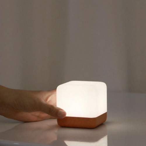 말랑하니 LED 뒤집는 무드등이미지입니다. 누르면 해당 게시물로 새창이동합니다.