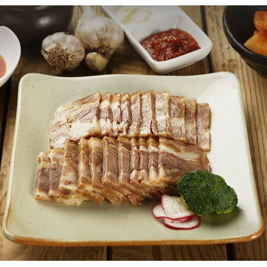 장충동왕족발 머릿고기 250g (1개)