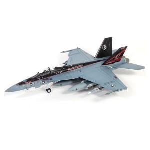 ��ī���� 1��72 ���ر� F��A-18F VFA-154 ���������� 12577