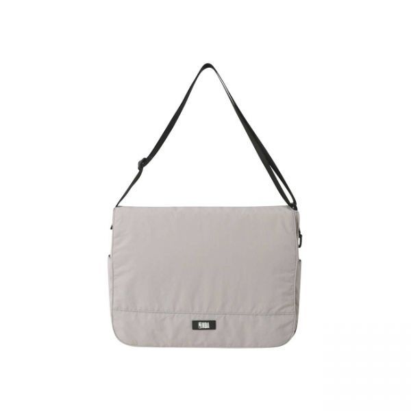 누에보 메신저백 라이트 그레이 417564