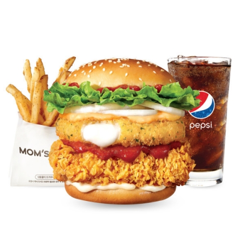 맘스터치 맘스터치 아라비아따치즈버거 세트이미지입니다. 누르면 해당 게시물로 새창이동합니다.