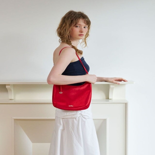 바네사브루노 아떼 잡화 아떼 액세사리 AABA6E010R2 레드 새틴 숄더백 M_이미지