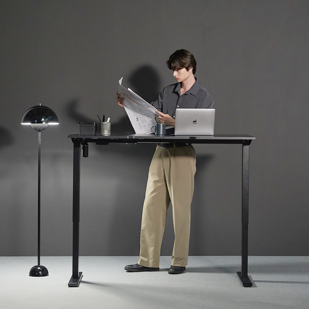 에이픽스게이밍 MD301 높이조절 모션 스탠딩 책상 (1400x750)_이미지