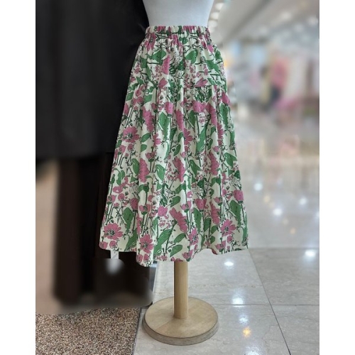 부루앤쥬디 플로럴플레어스커트 BBSDSK001C이미지입니다. 누르면 해당 게시물로 새창이동합니다.