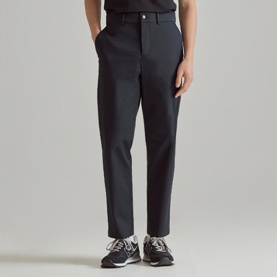 뉴발란스 THE TRACK 릴렉스 테이퍼드 팬츠 NBNTE22043이미지입니다. 누르면 해당 게시물로 새창이동합니다.