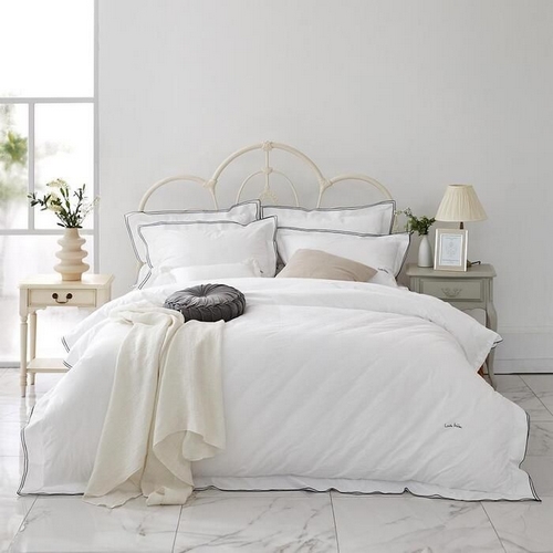 로라애슐리 빈센트 바이오워싱 60수 고밀도 면 누비 이불커버 WH이미지입니다. 누르면 해당 게시물로 새창이동합니다.