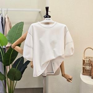 포커스 볼륨 스티치 라운드넥 티셔츠 FM5C3TS31094