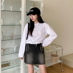 옷자락 여자 겨울 스트릿룩 셔링 스트링 후드 기모 티셔츠 WT27069_먹색 FREE