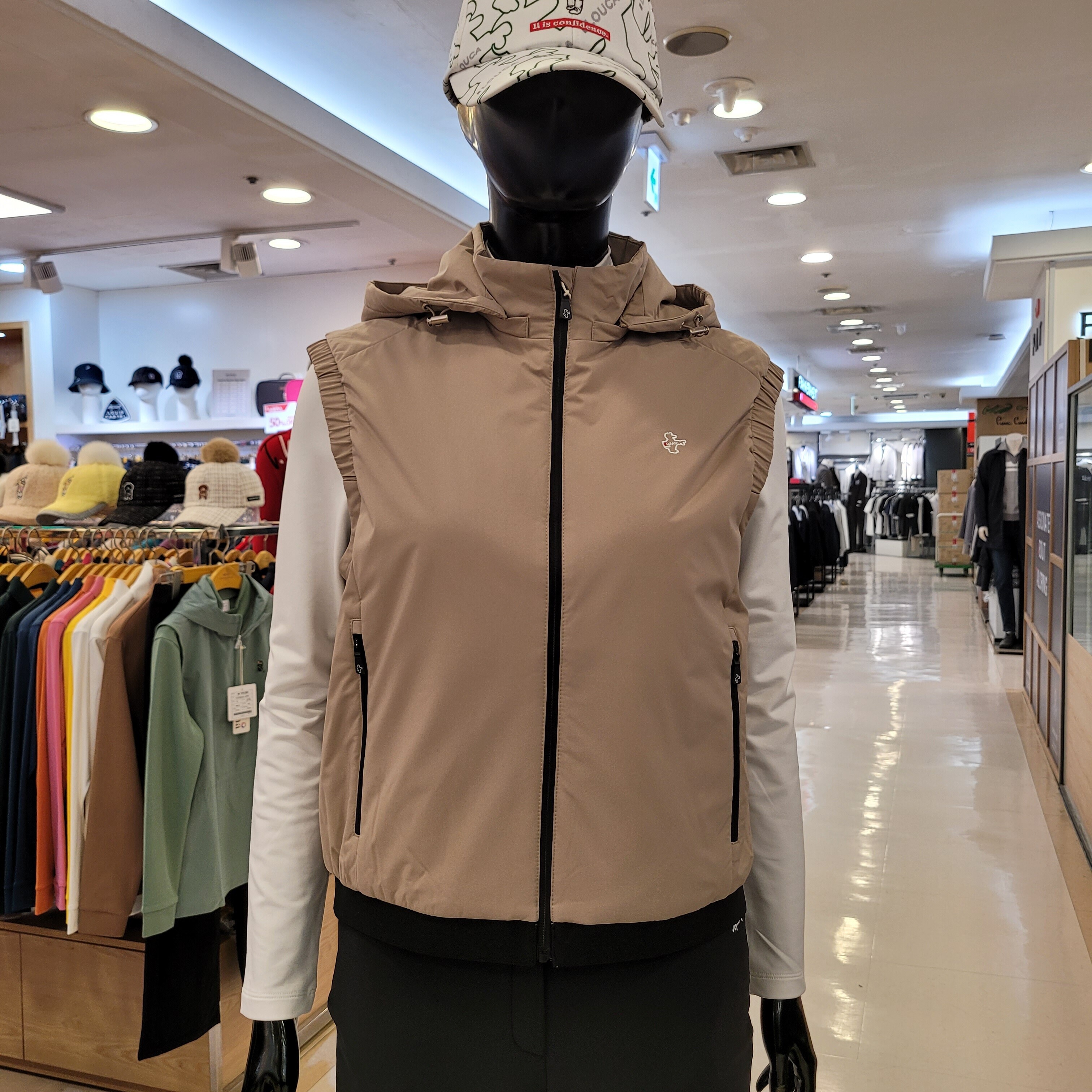 루이까스텔 성남점 여성 골프 가을 겨울 로고 후드 패딩 베스트 7LOJP905_이미지
