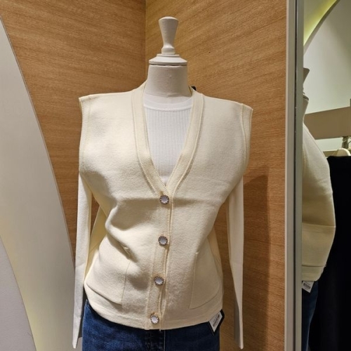 바바패션 더아이잗컬렉션 더아이잗봄최신상 브이넥니트쪼끼IP3M1VT851