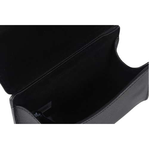 �ƹ����� �Ÿ������� ���̽� AS01BGU0115