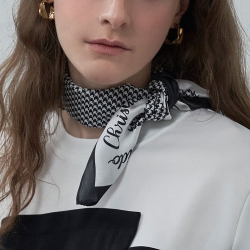 르니앤맥코이 하운드 배색 레터링 스카프 LM55AC103L_이미지