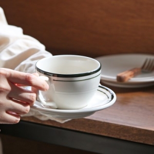 뉴욕 킹스인 카페라떼잔