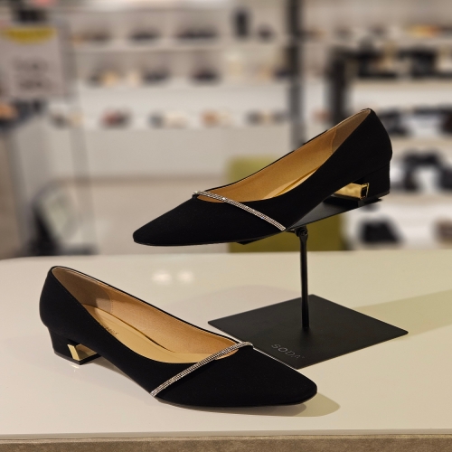 DFD라이프컬쳐그룹 소다 여성 미드힐 포인티드 펌프스 FLS519TA10 검정 4CM