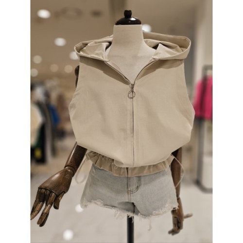 나인스텝 링지퍼후드베스트 N25NJ5205 블랙/프리이미지입니다. 누르면 해당 게시물로 새창이동합니다.