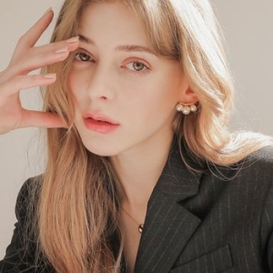 M03510 골드 트리플 진주 귀걸이 30451854