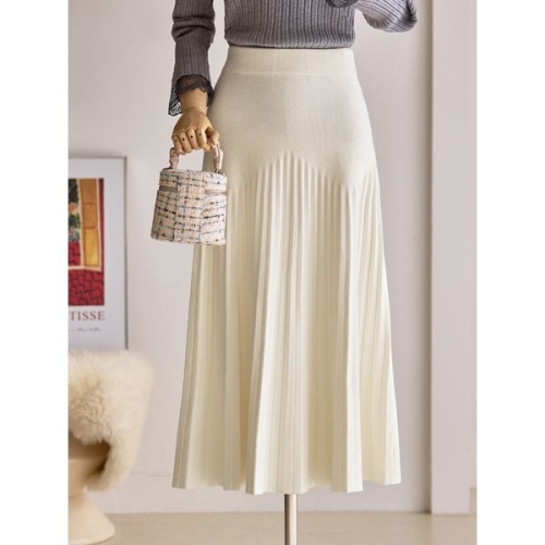 커스텀에이블 사선 기계주름 니트스커트_T2510SK610C