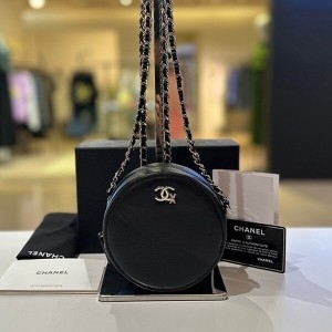 샤넬 CC로고 라운드 미니 크로스백 28번대 AP0935