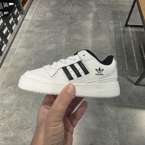 아디다스 키즈 포럼 로우 CL 스니커즈 운동화 IH7925 5J121055300_이미지