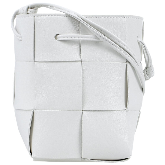 보테가베네타 카세트 버킷백 미니 680217 VCQC4 9009이미지입니다. 누르면 해당 게시물로 새창이동합니다.