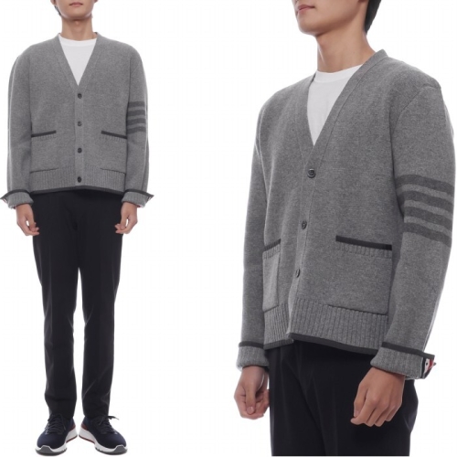 톰브라운 남성 밀라노 스티치 울 가디건_MKC608A Y1029 055 25F