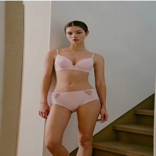 비너스 A컵B컵 VBR0985 이하늬 광고 여름 메인 초경량 통기성 좋은 냉감 에어러블 몰드 풀컵 브래지어_이미지