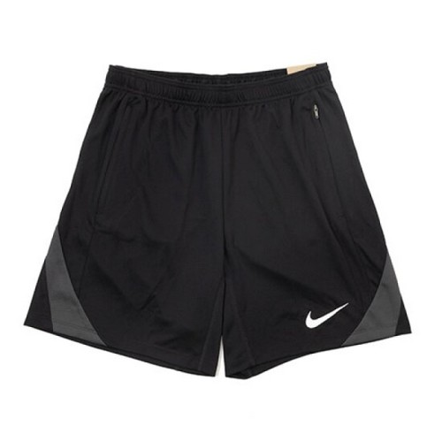 나이키 스트라이크 드라이 핏 쇼츠 FN2402-010이미지입니다. 누르면 해당 게시물로 새창이동합니다.