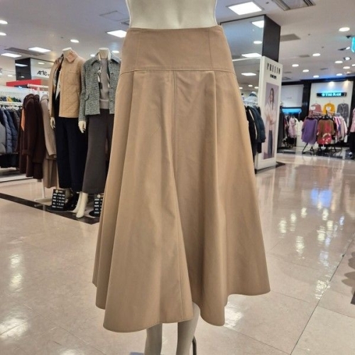 BCBG 봄25 매튜 스커트 B5A2S230이미지입니다. 누르면 해당 게시물로 새창이동합니다.