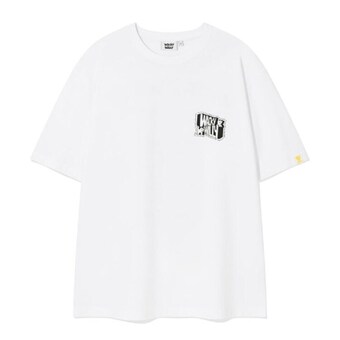 와키윌리 타이포 아트웍 포인트 반팔 티셔츠 화이트 WA2503ST15WH