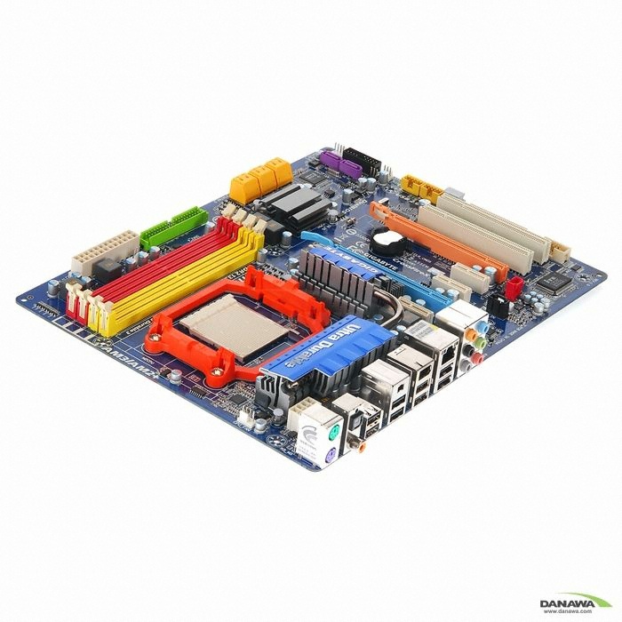 GIGABYTE GA-MA790X-UD4P