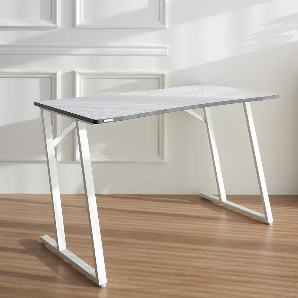 아레나 POLAR 게이밍 컴퓨터 책상