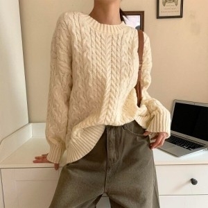 브이와이VY 여자 U넥 빅사이즈 개강룩 SS 꽈배기 분홍 니트_159024