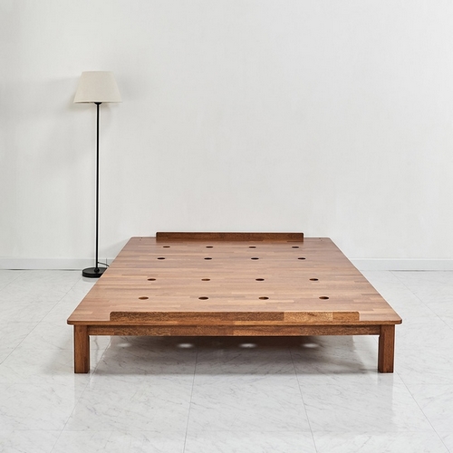 �ο�� ������ �ٸ��� �ֹٿ� ���� ����� ħ�� EK